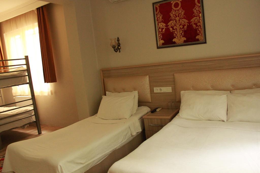 Bonjour Hotel 3*