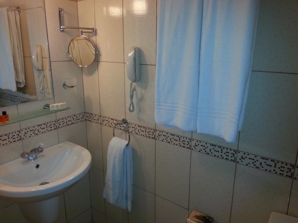 Hotel Avlonya 3*