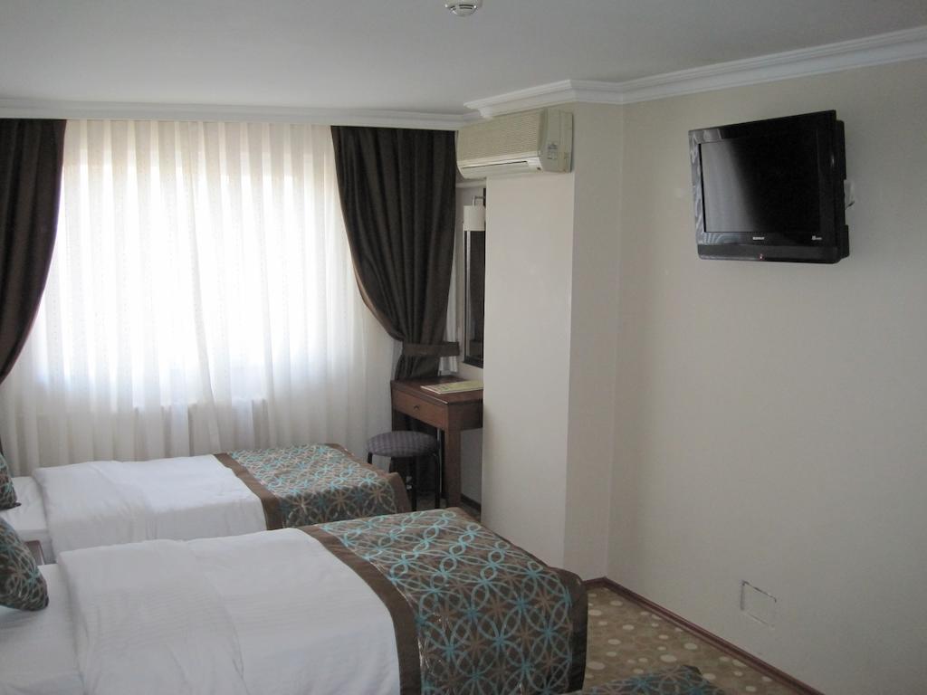 Hotel Avlonya 3*