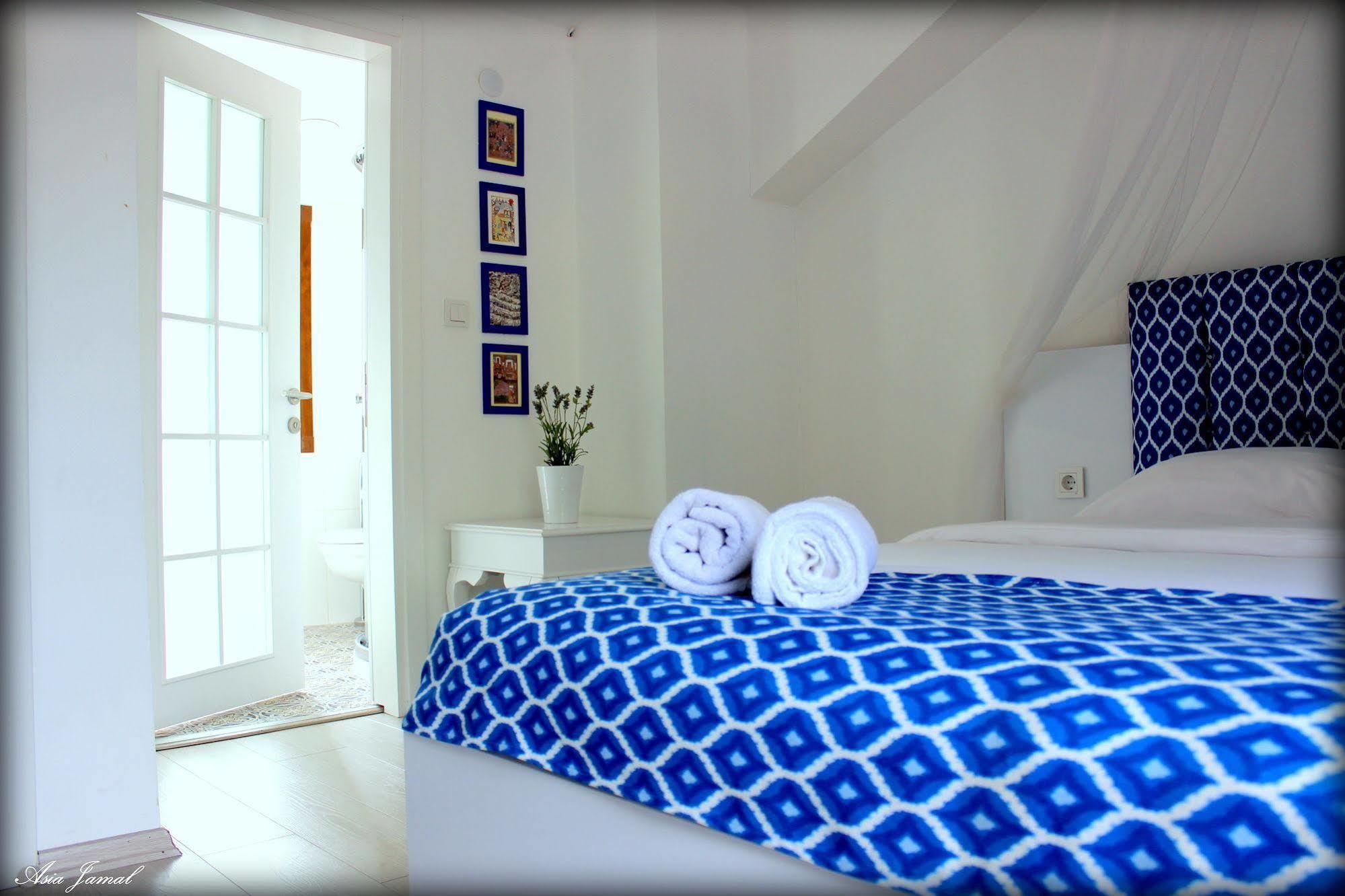 Aparthotel Almond Hill