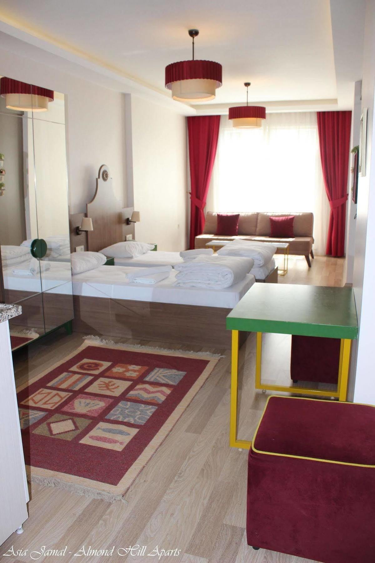 Almond Hill Aparthotel 2*