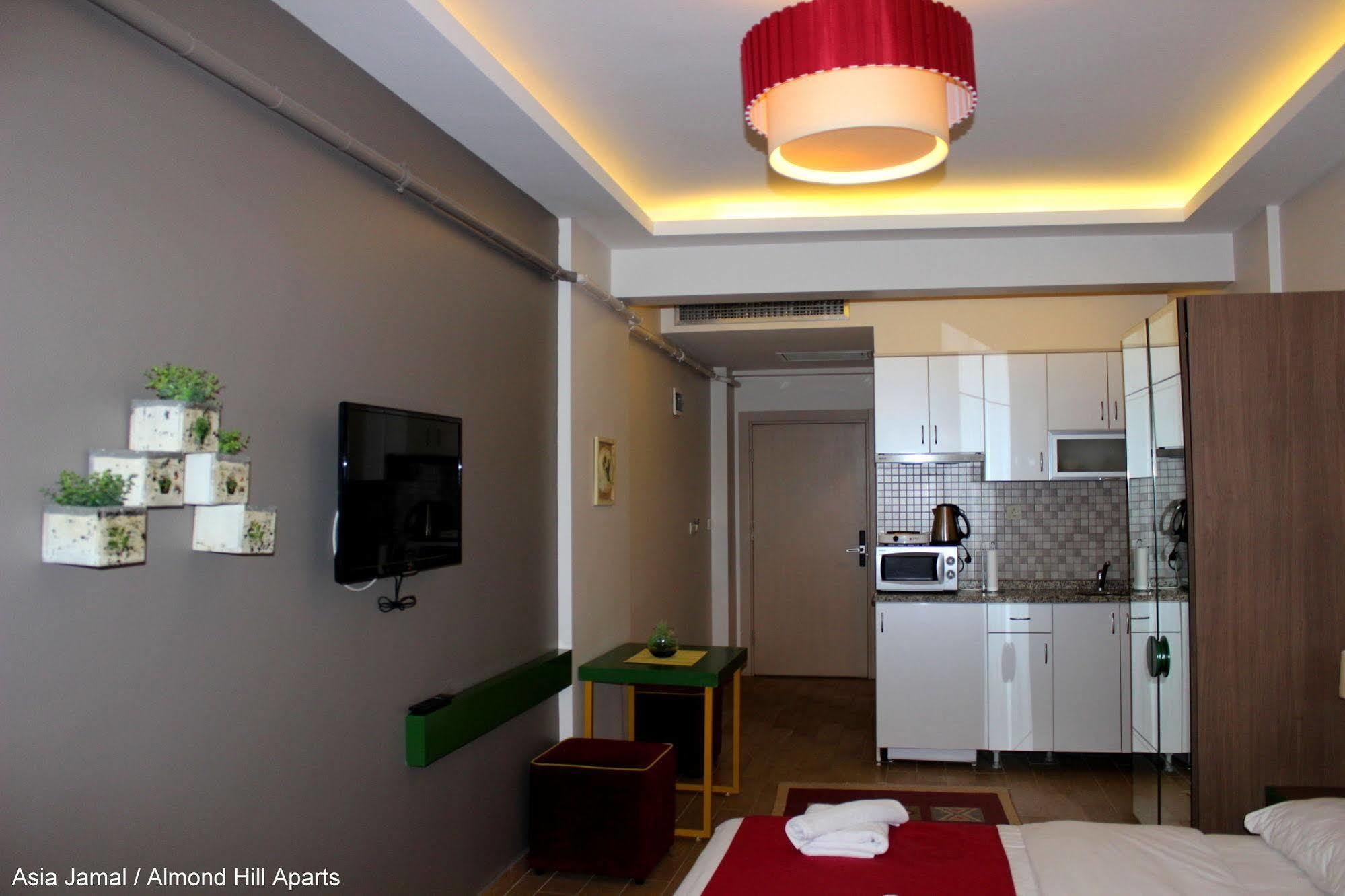 Almond Hill Aparthotel 2*