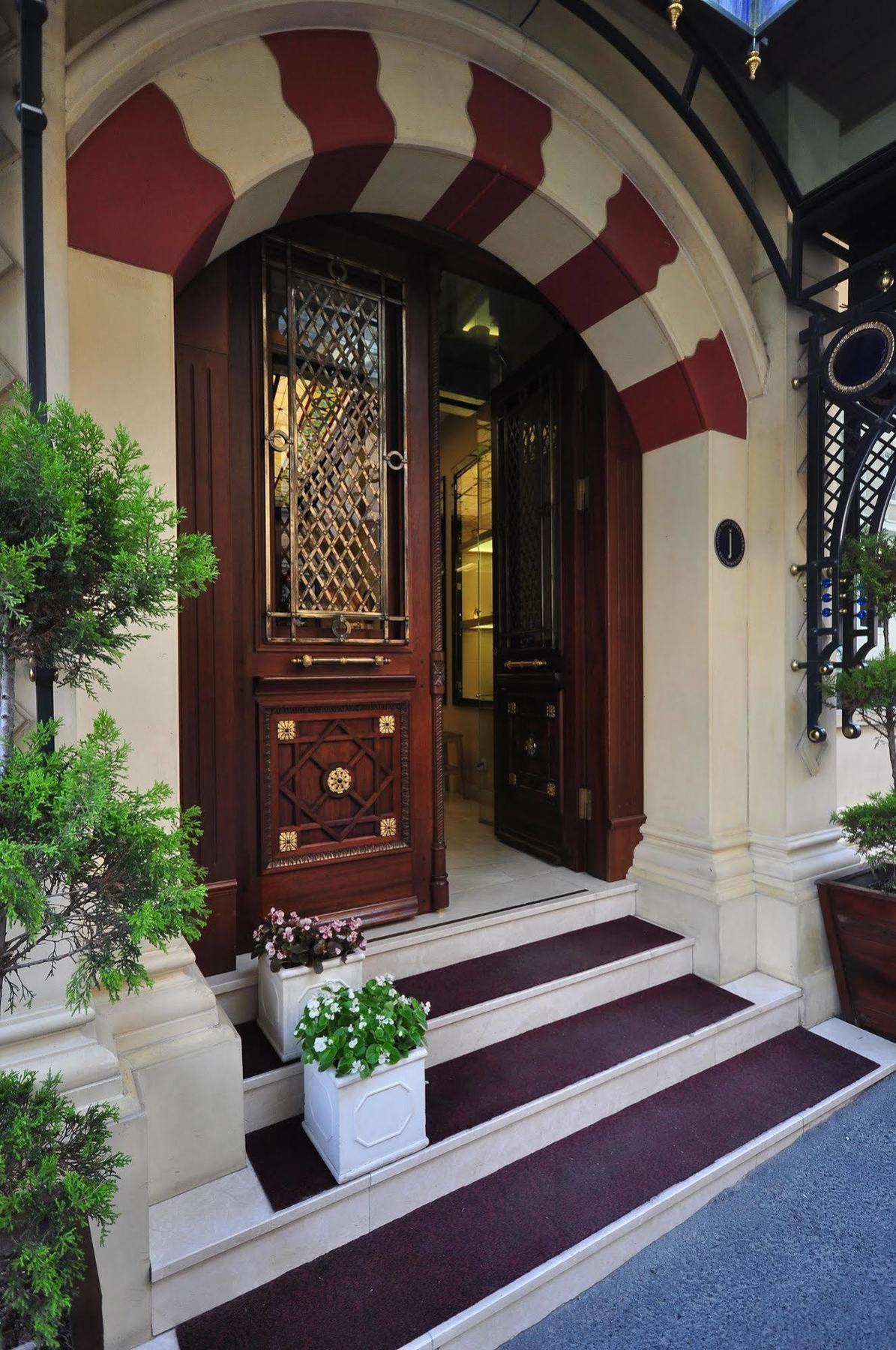 Neorion - Special Class Hotel