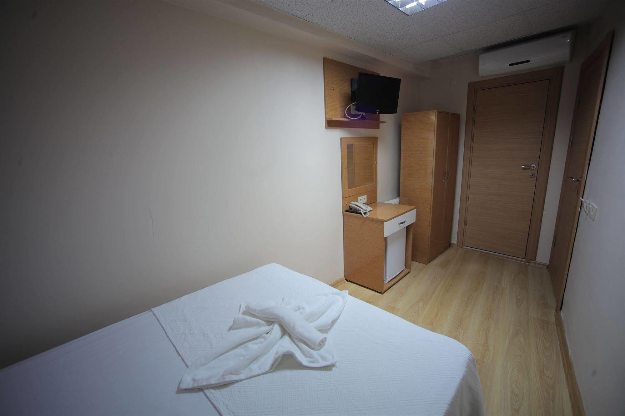 Dedem - Avcilar Hotel 3*