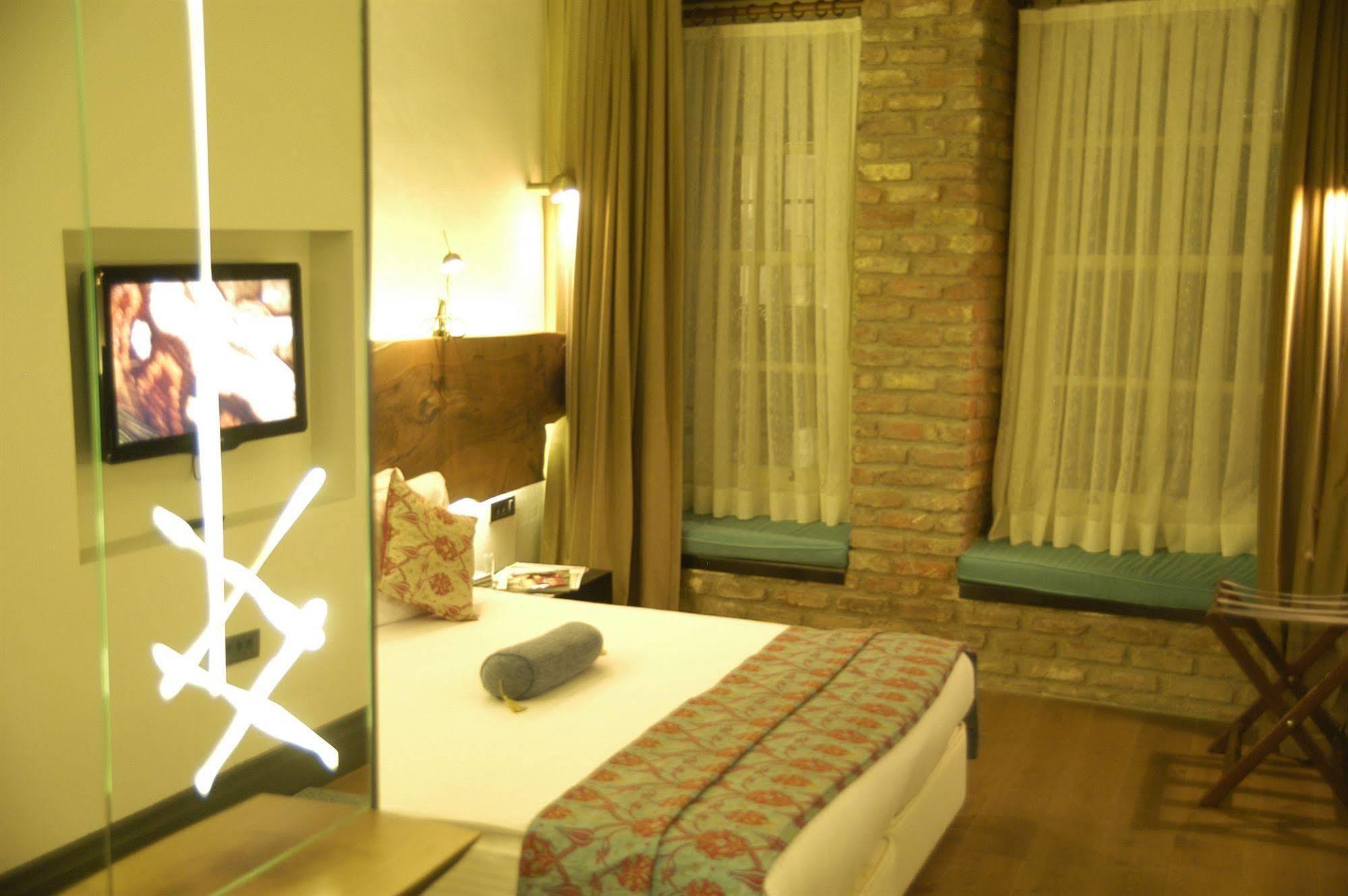 Hotel West Pera