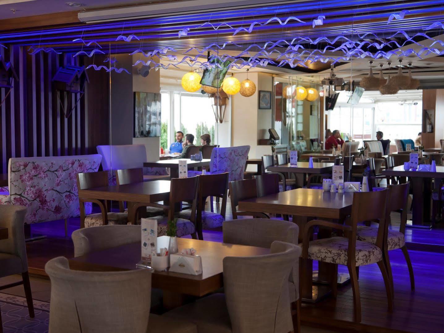 Grand Plaza Hotel