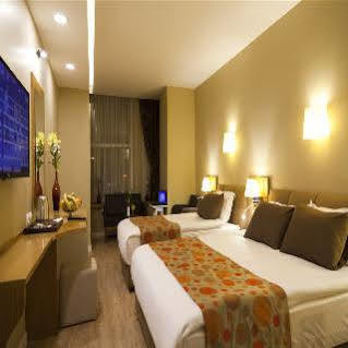 Grand Plaza Hotel 3*