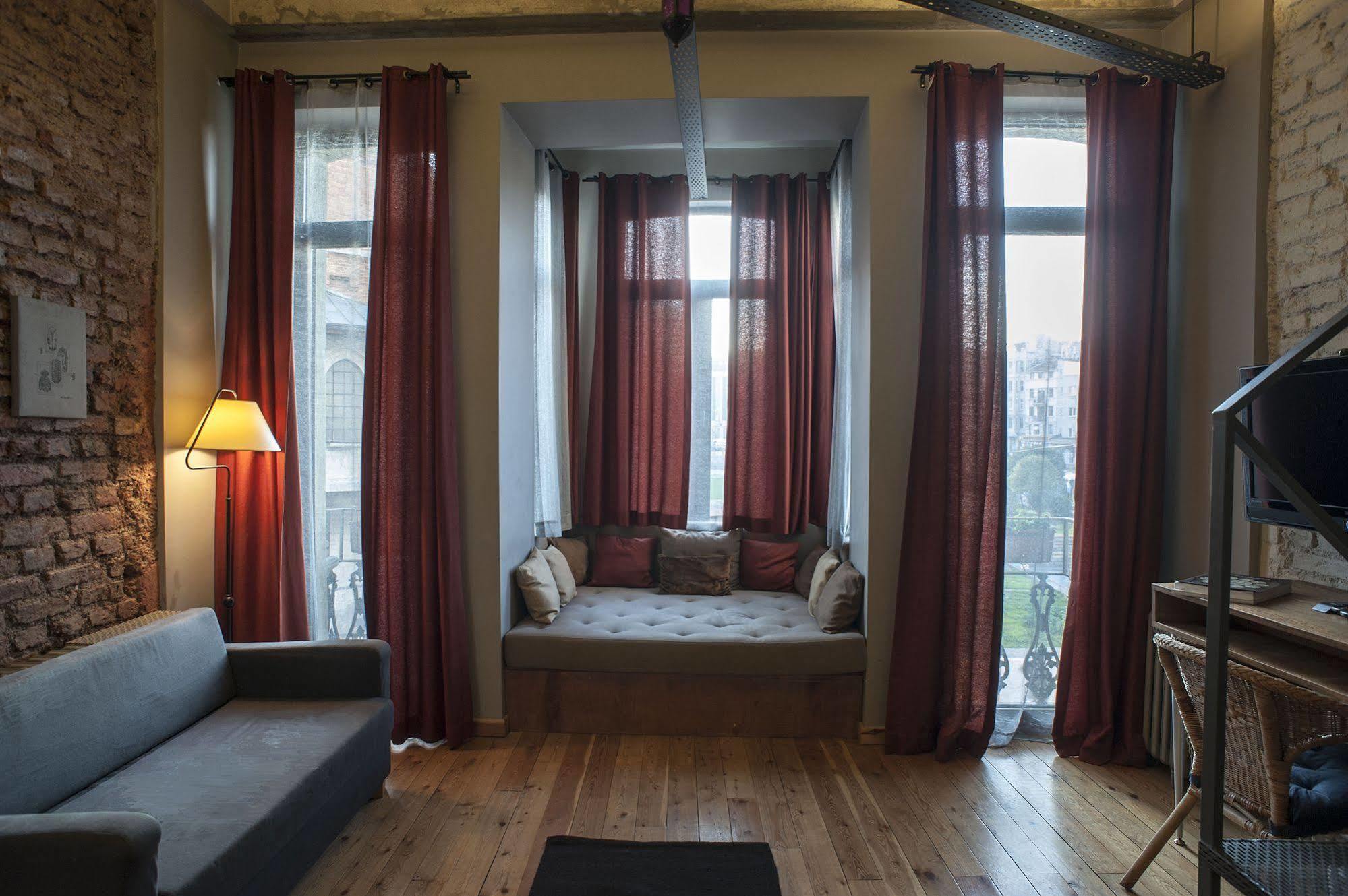 Peradays Hotel 3*