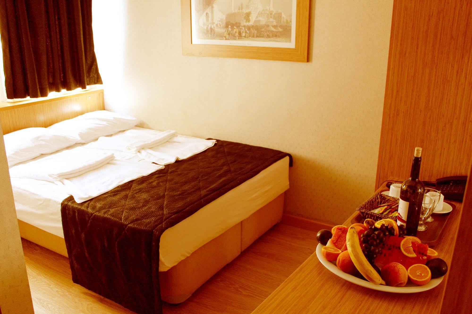 Agora Boutique & Bistro Hotel