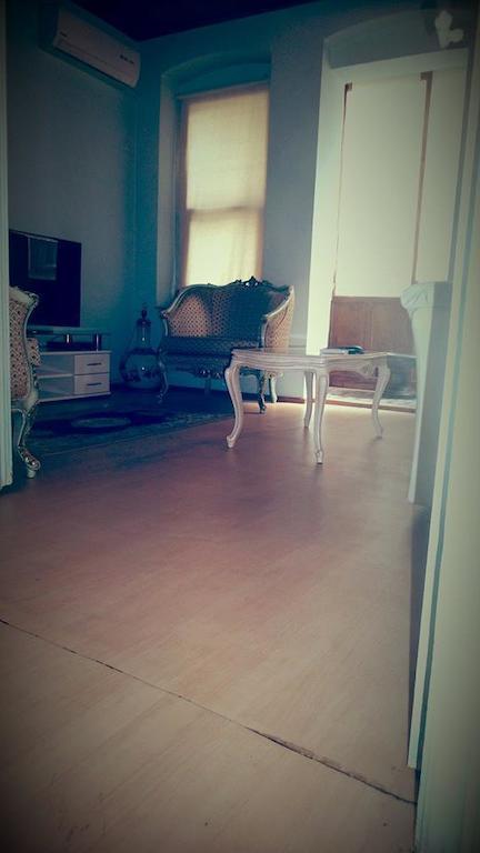 Aretias Antique House