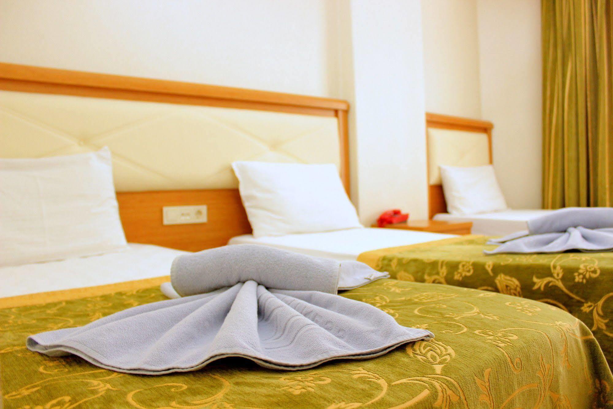 Hotel Buyuk Paris 3*