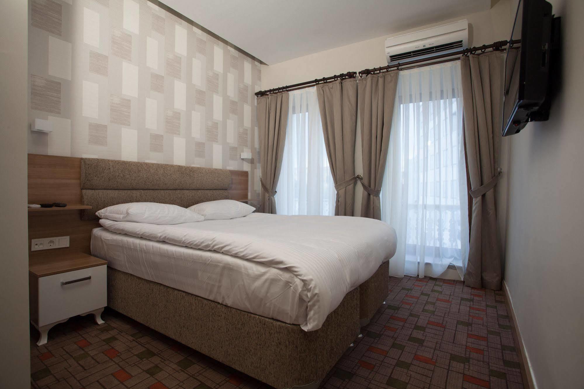 Serene Hotel