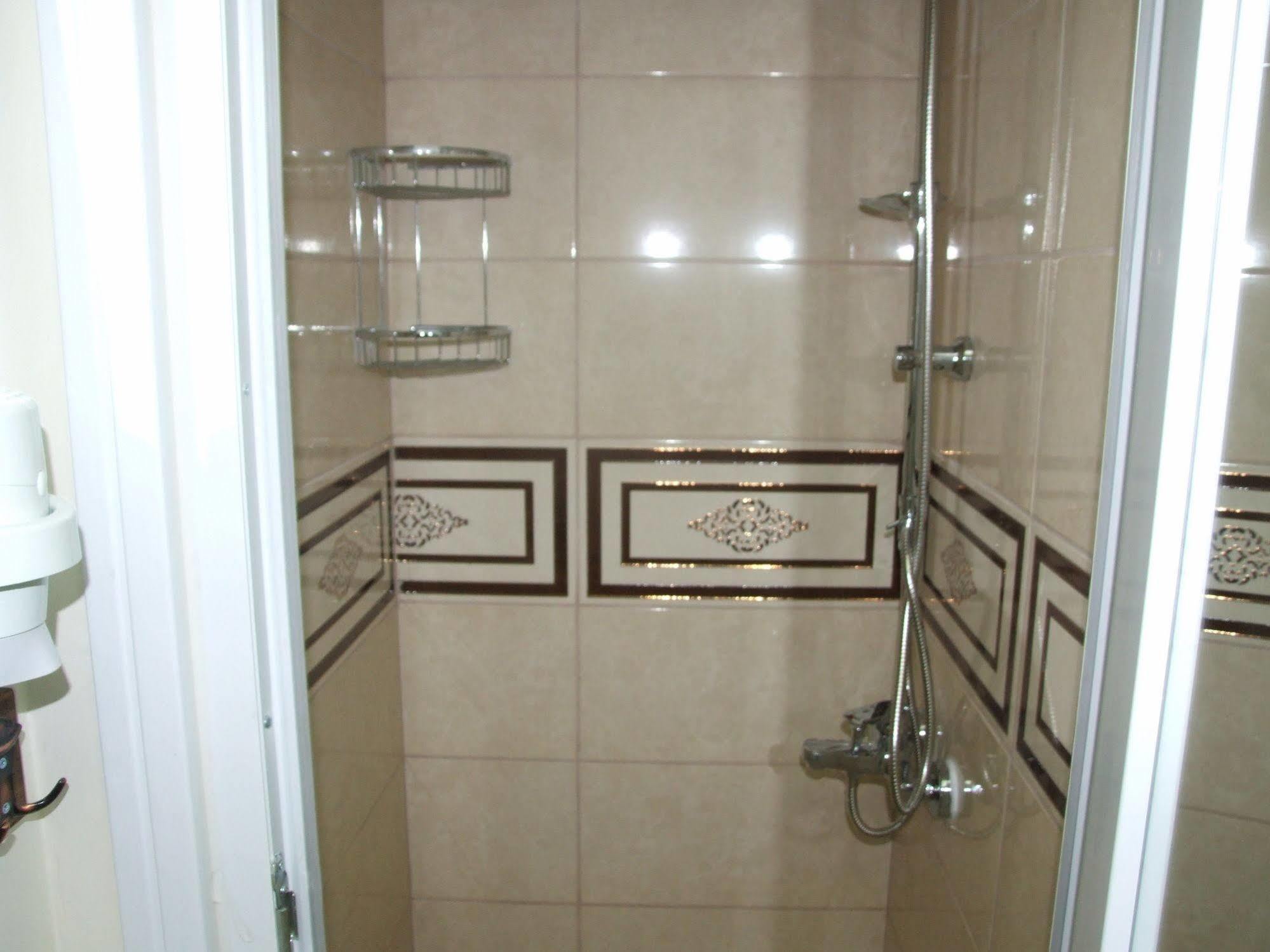 Otel Armis House