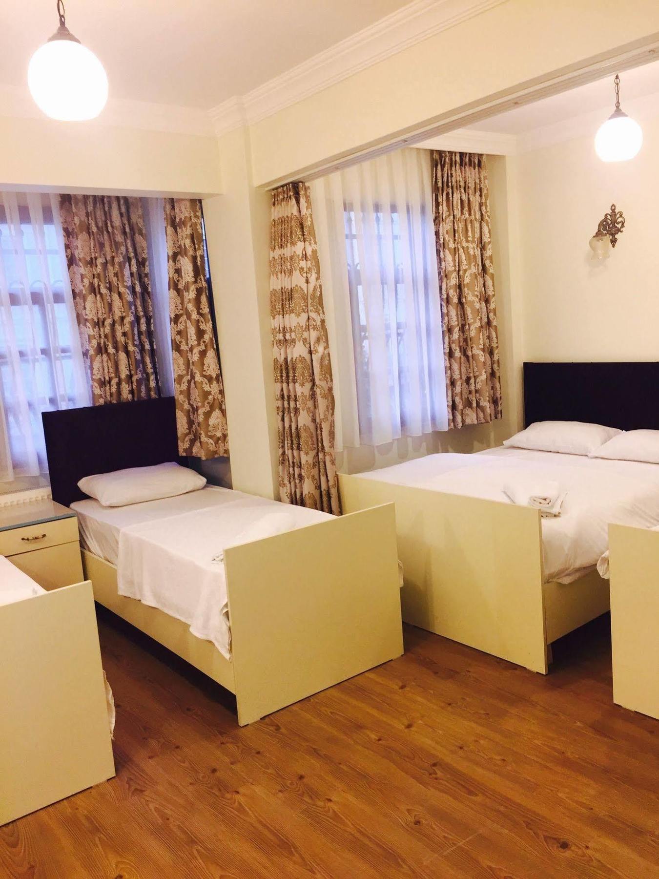 Otel Armis House
