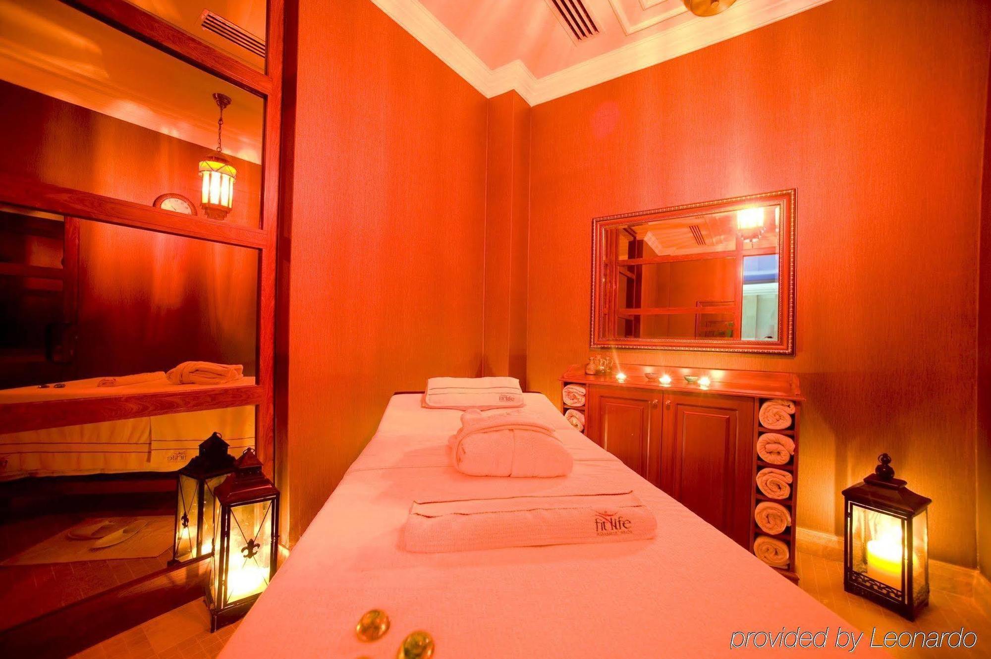 Hotel Elite World Comfy Taksim 4*