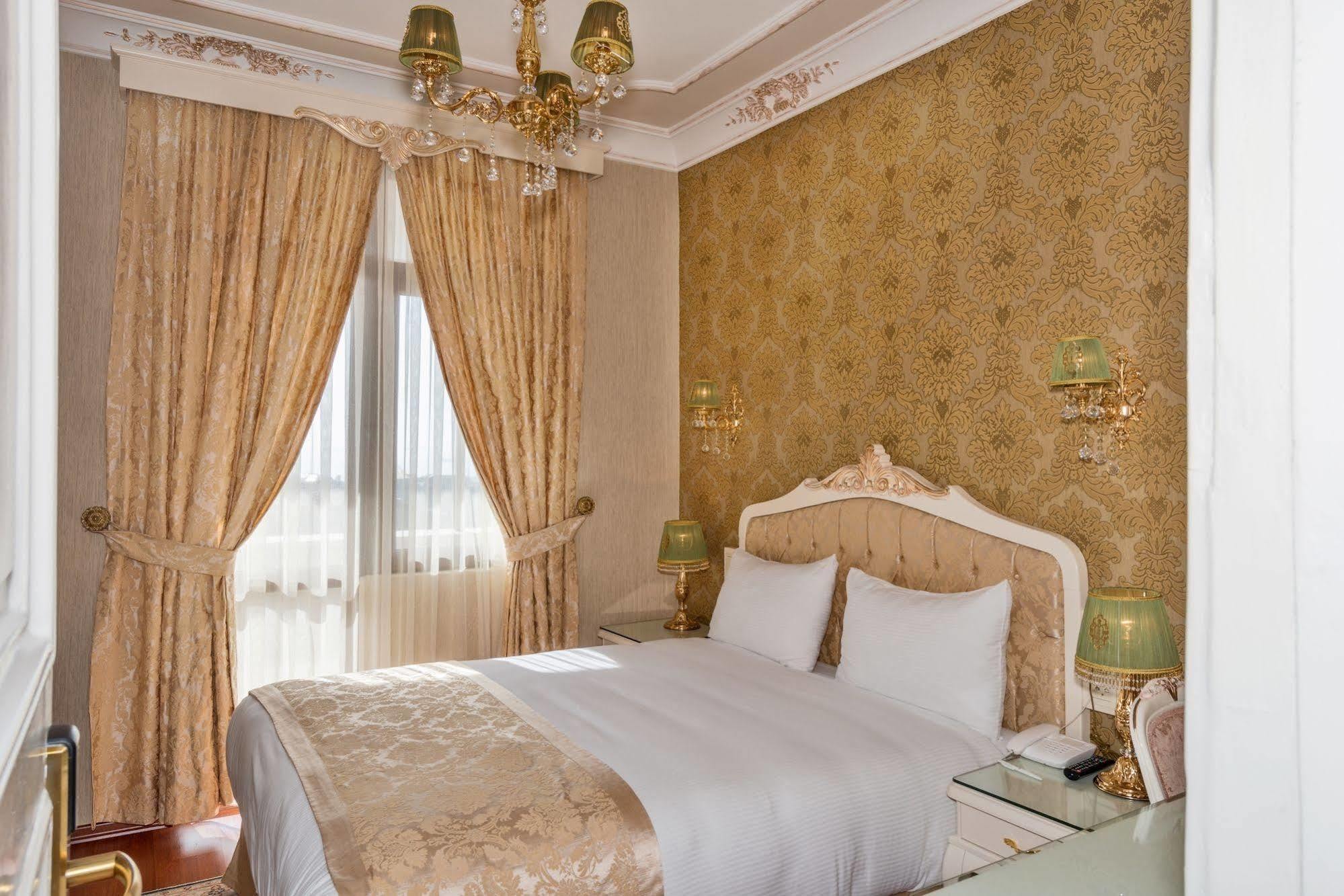 Hotel Enderun 4*