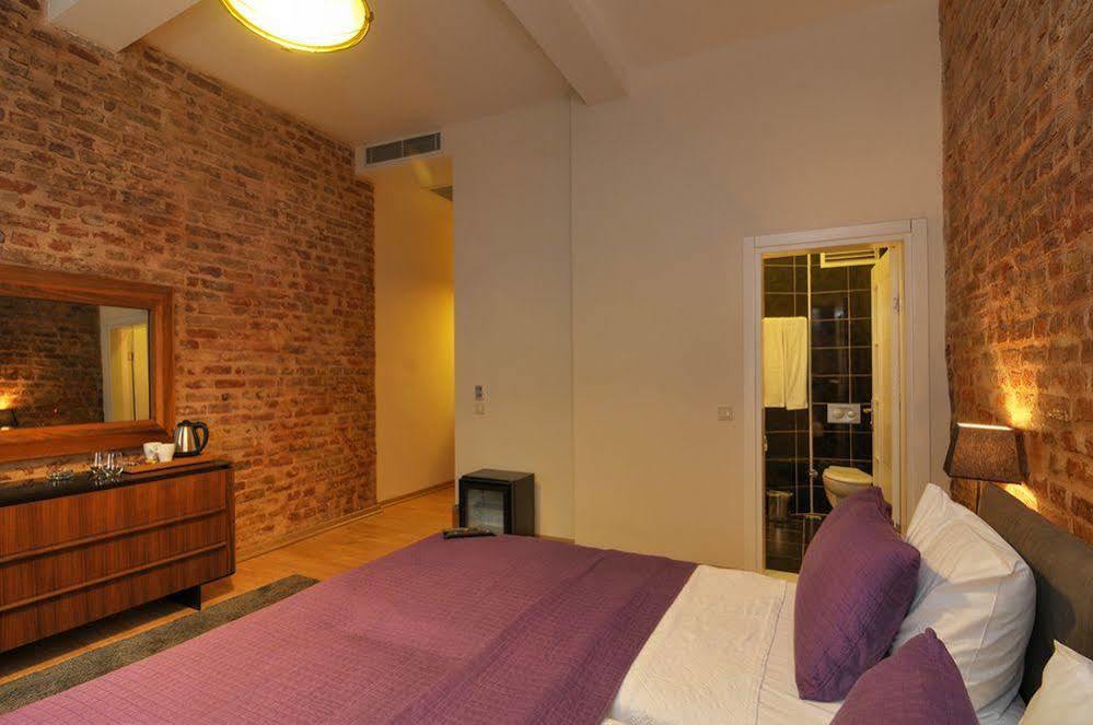 Nine Hotel 3*