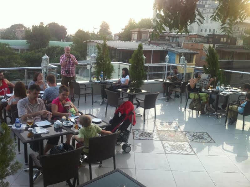 Charm Hotel 3*