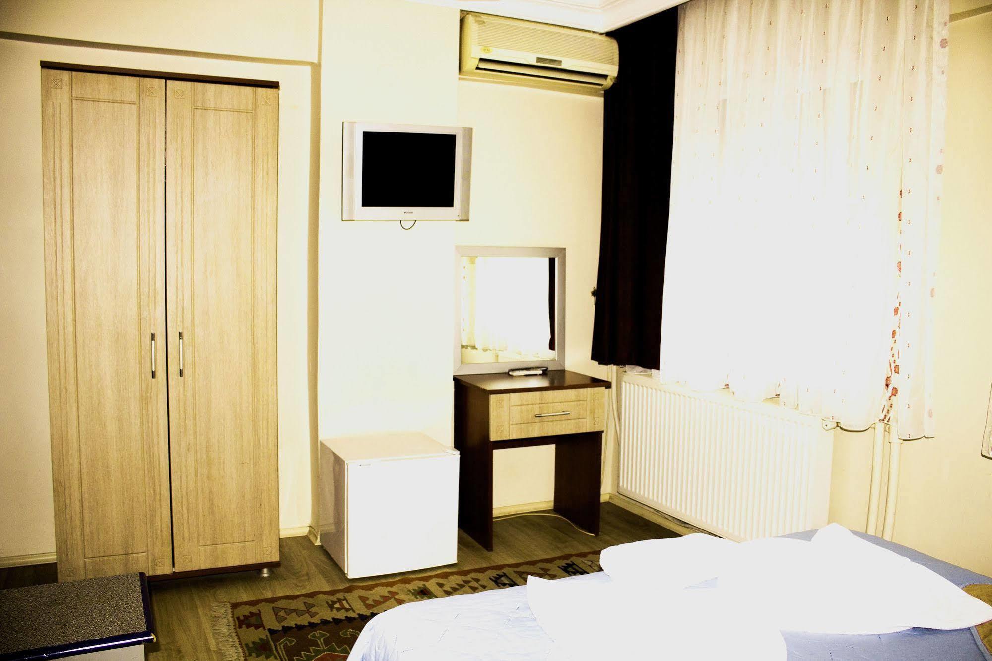 Gur Otel