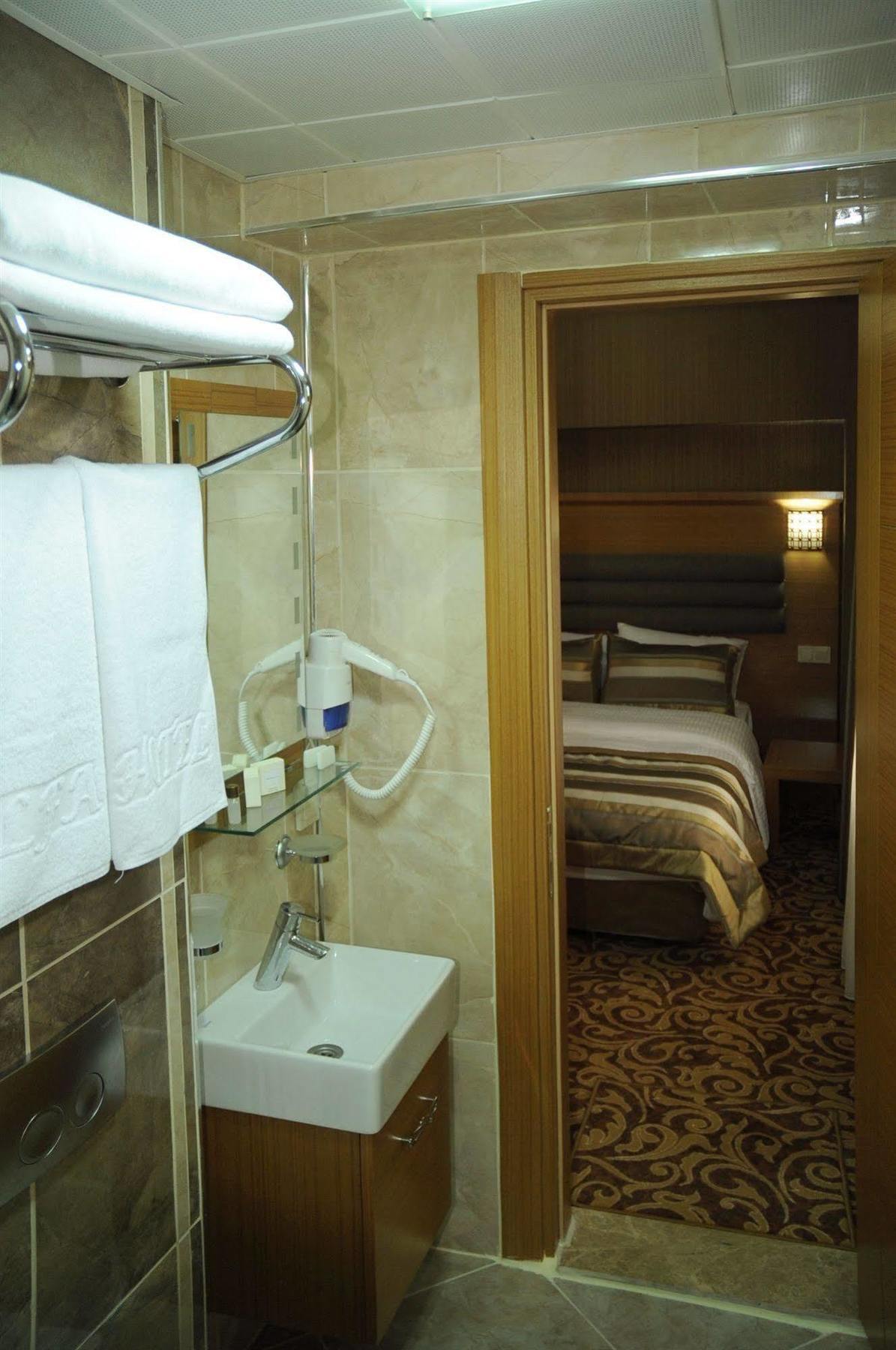 Alfa Hotel