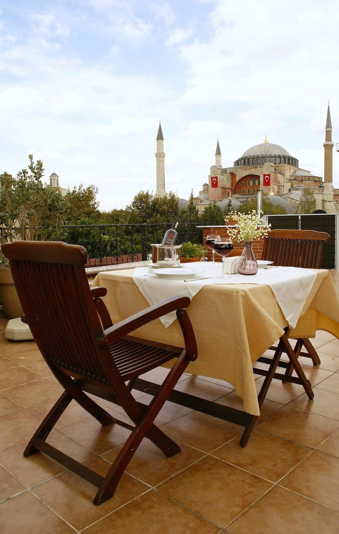 Otel Uyan-special Category