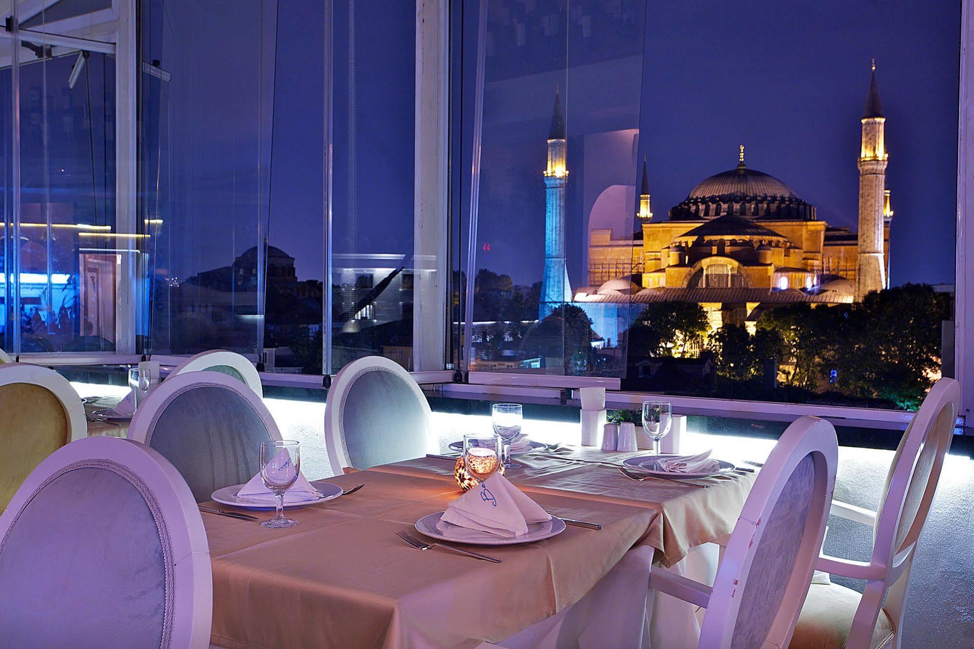 Hotel The