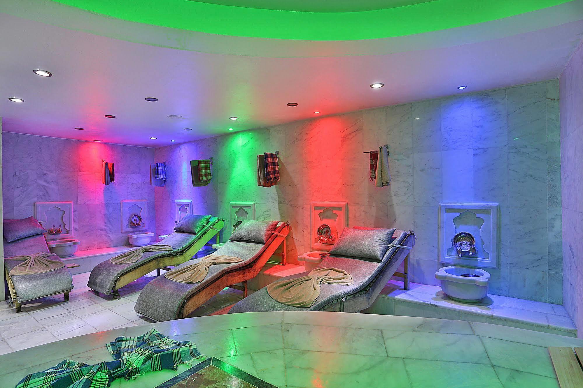 The Hotel 3*