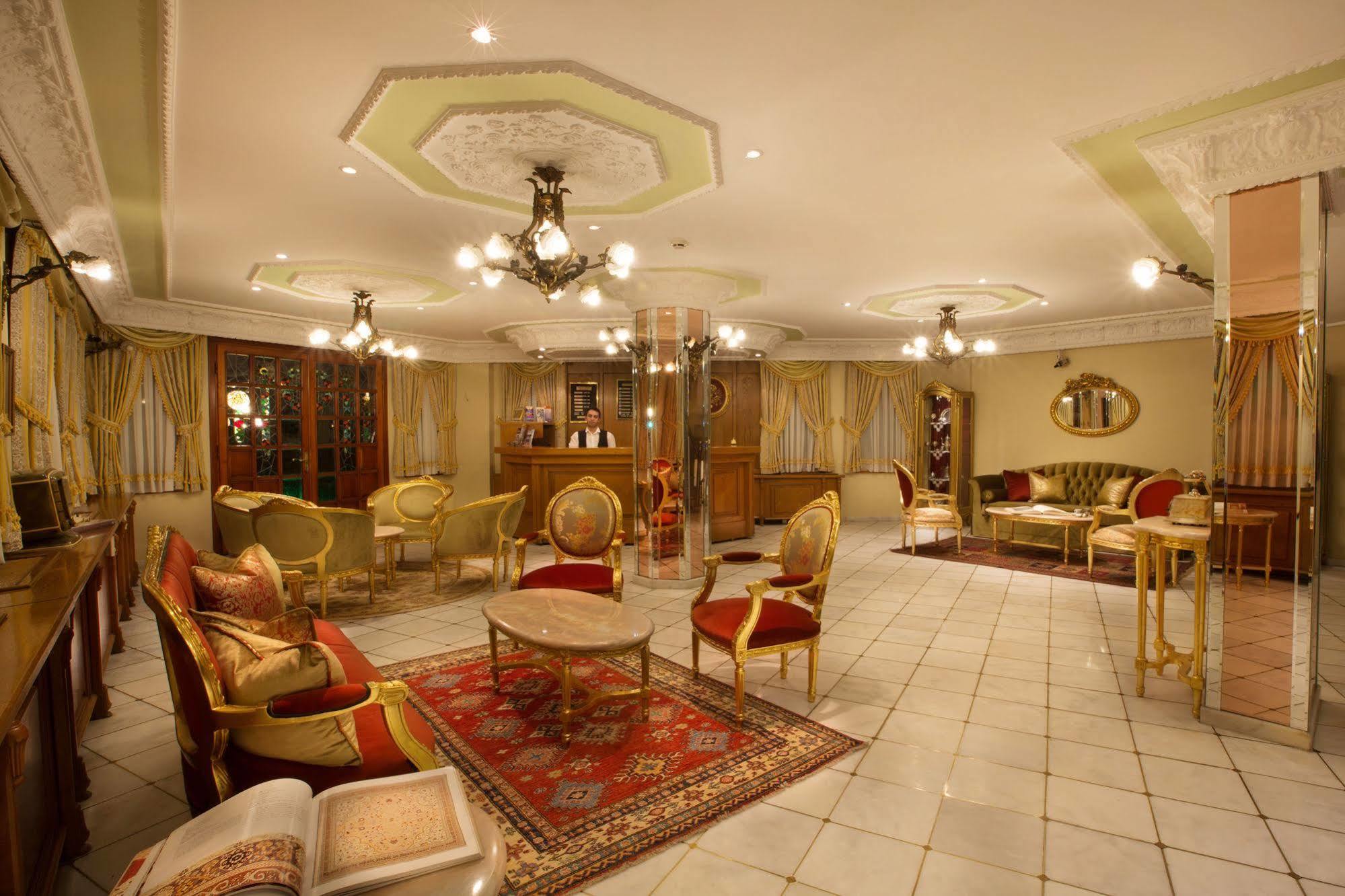Valide Sultan Konagi Istanbul
