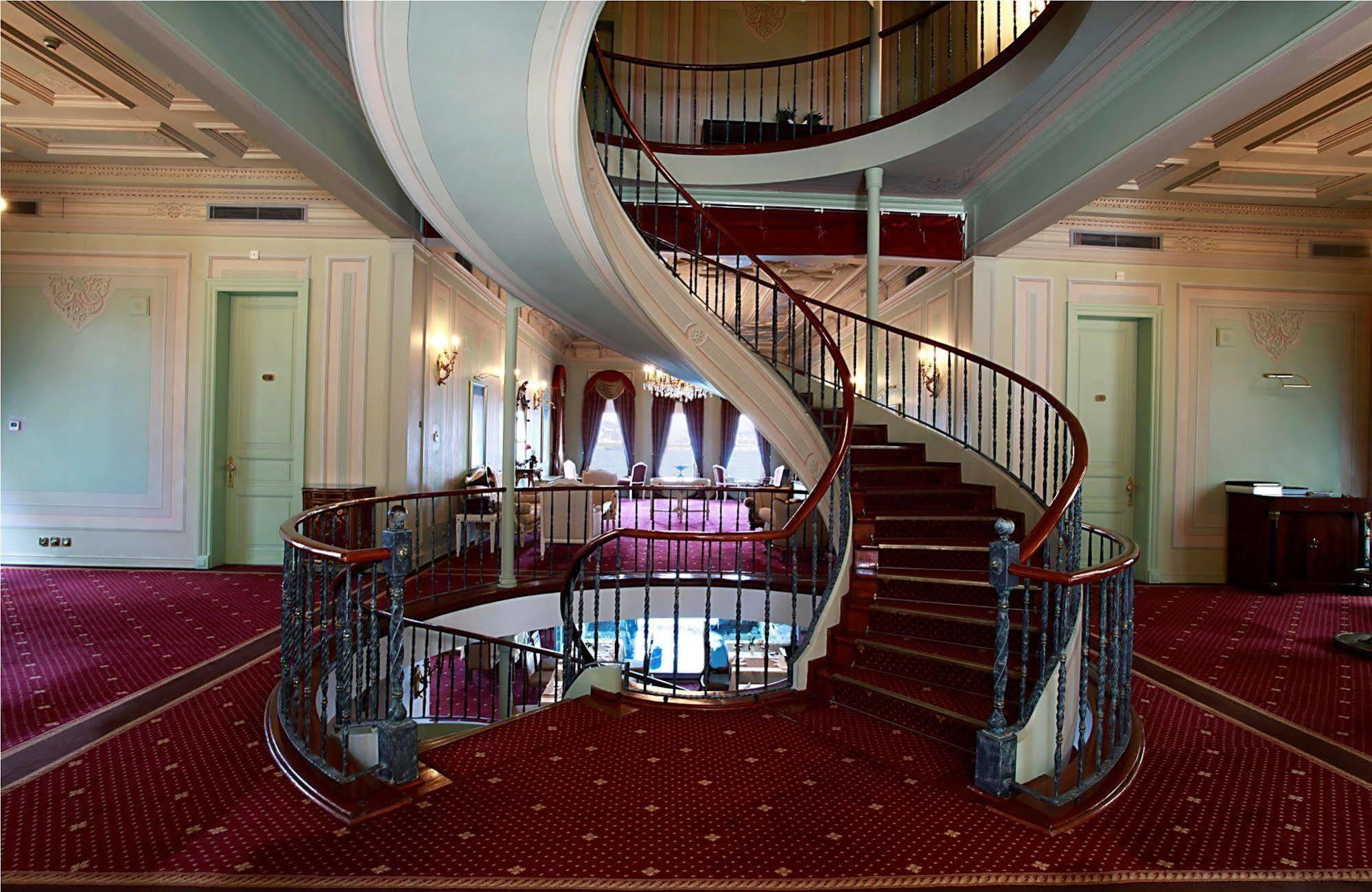 Bosphorus Palace Hotel 4*