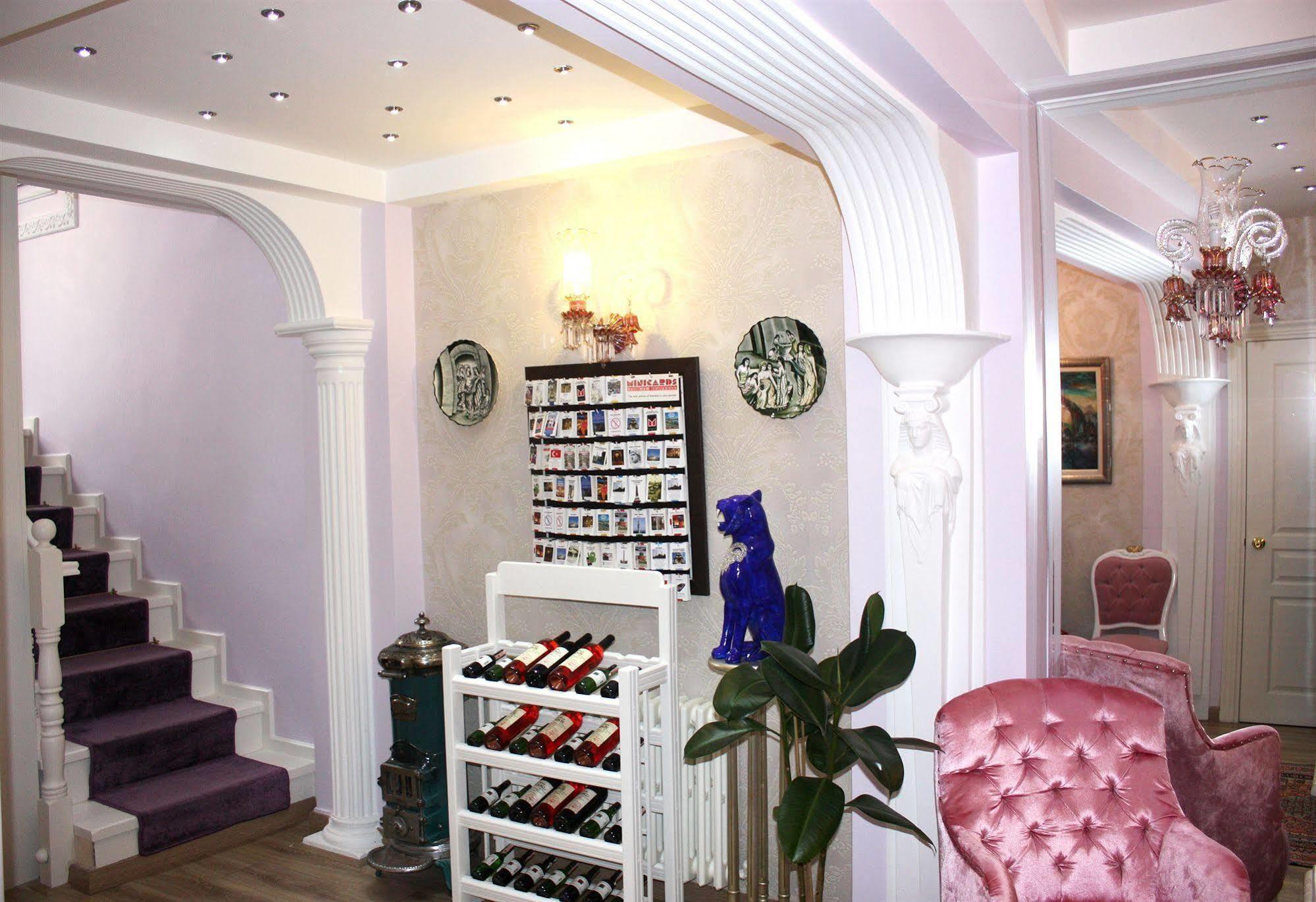 Romantic Hotel 3*