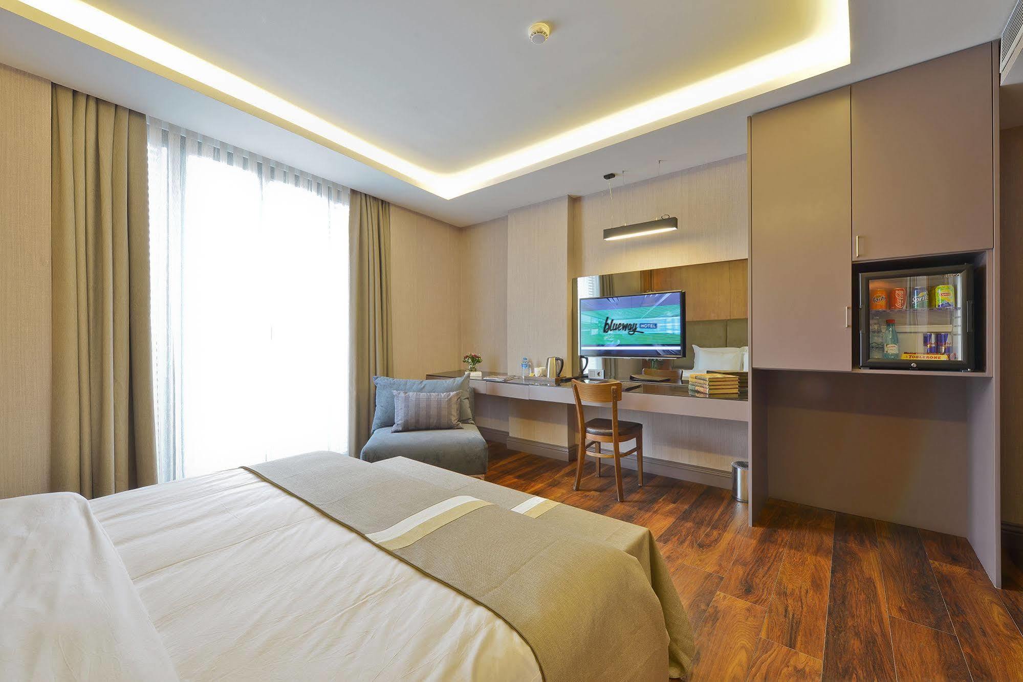 Blueway Hotel 3*