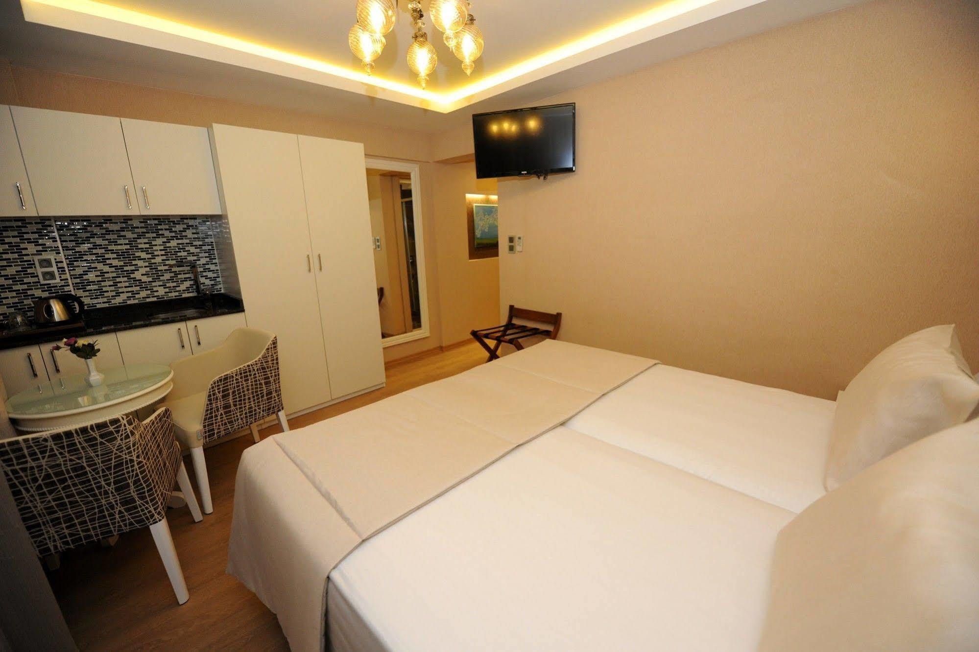 Hotel Taxim 3*