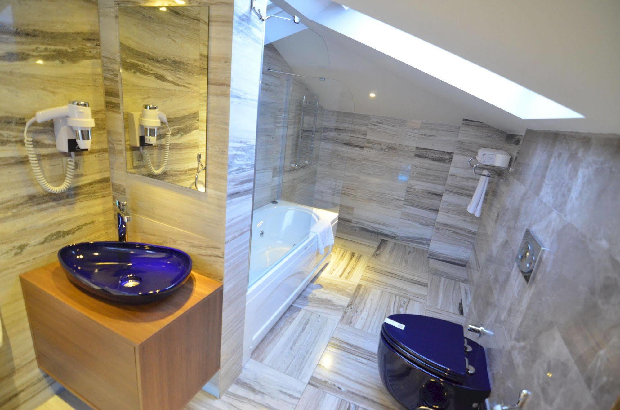 Selection Premium Hotel 4*