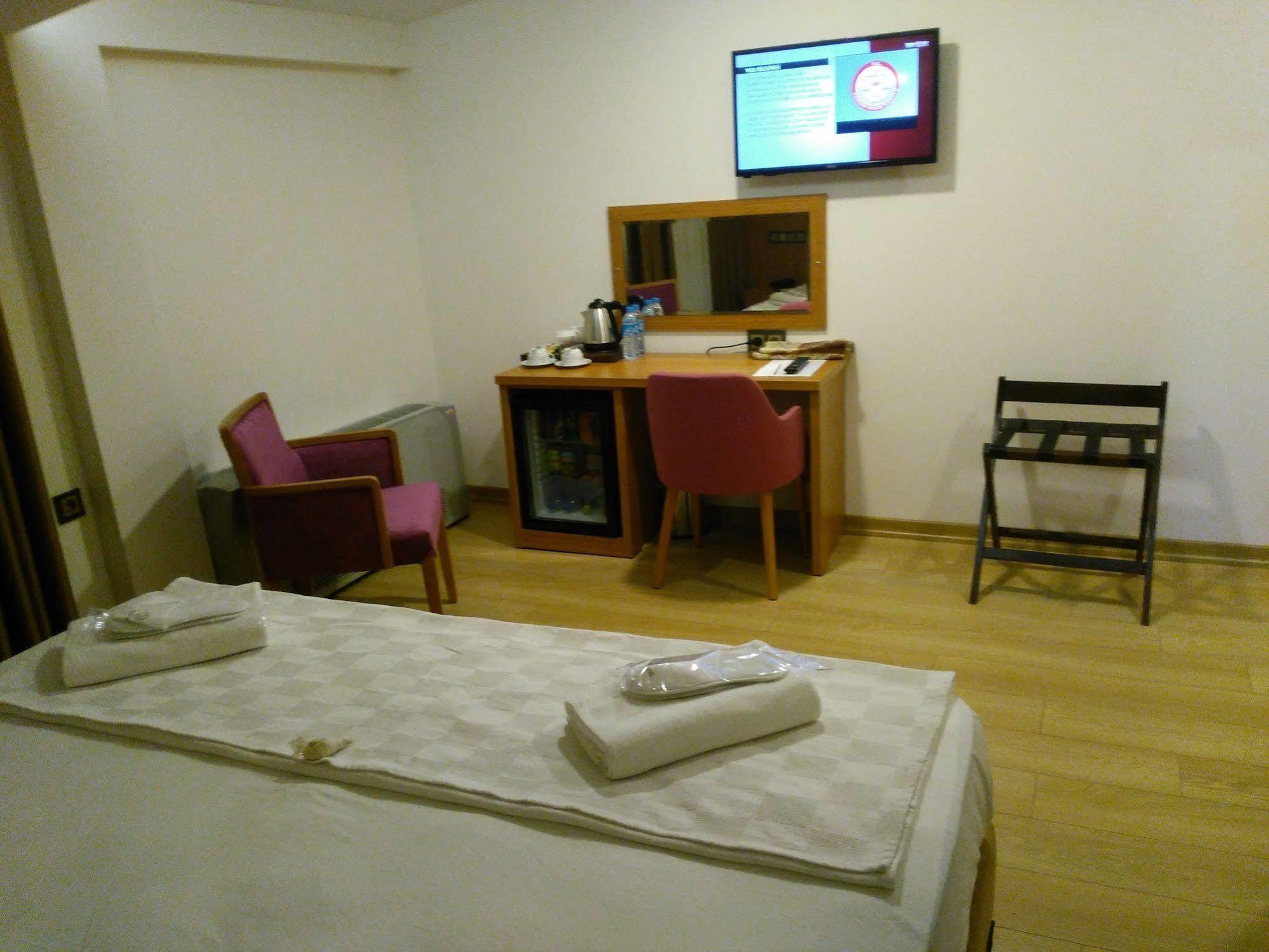 Hotel Realist 3*