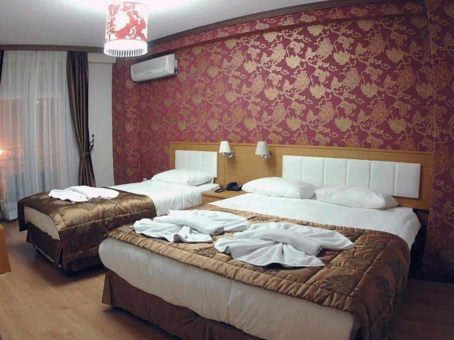 Hotel Flower Palace 2*