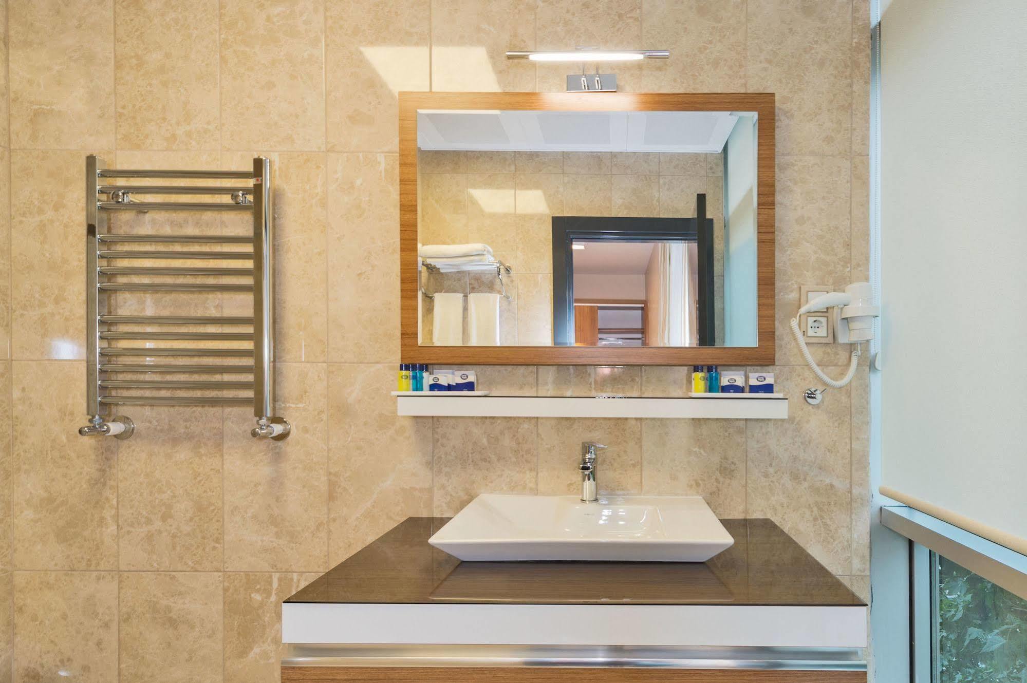 Business Life Gunesli Otel 3*