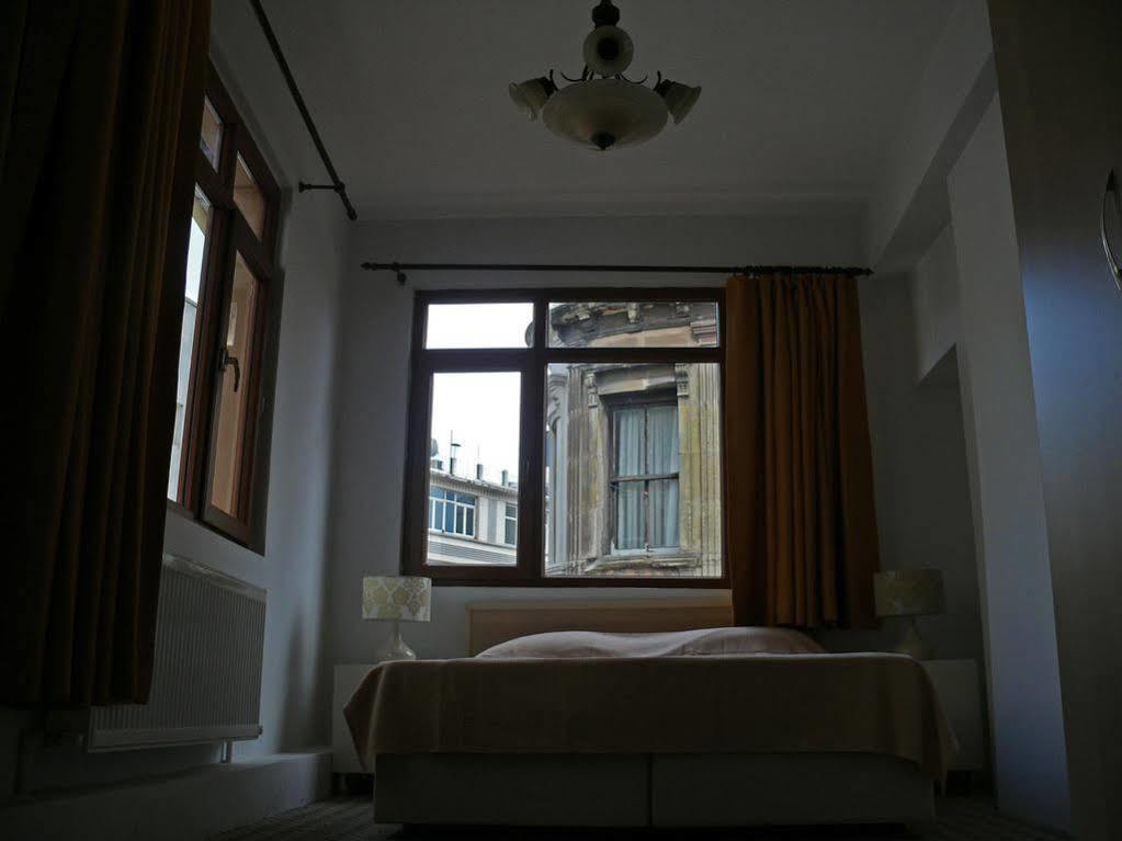 Budak Aparthotel