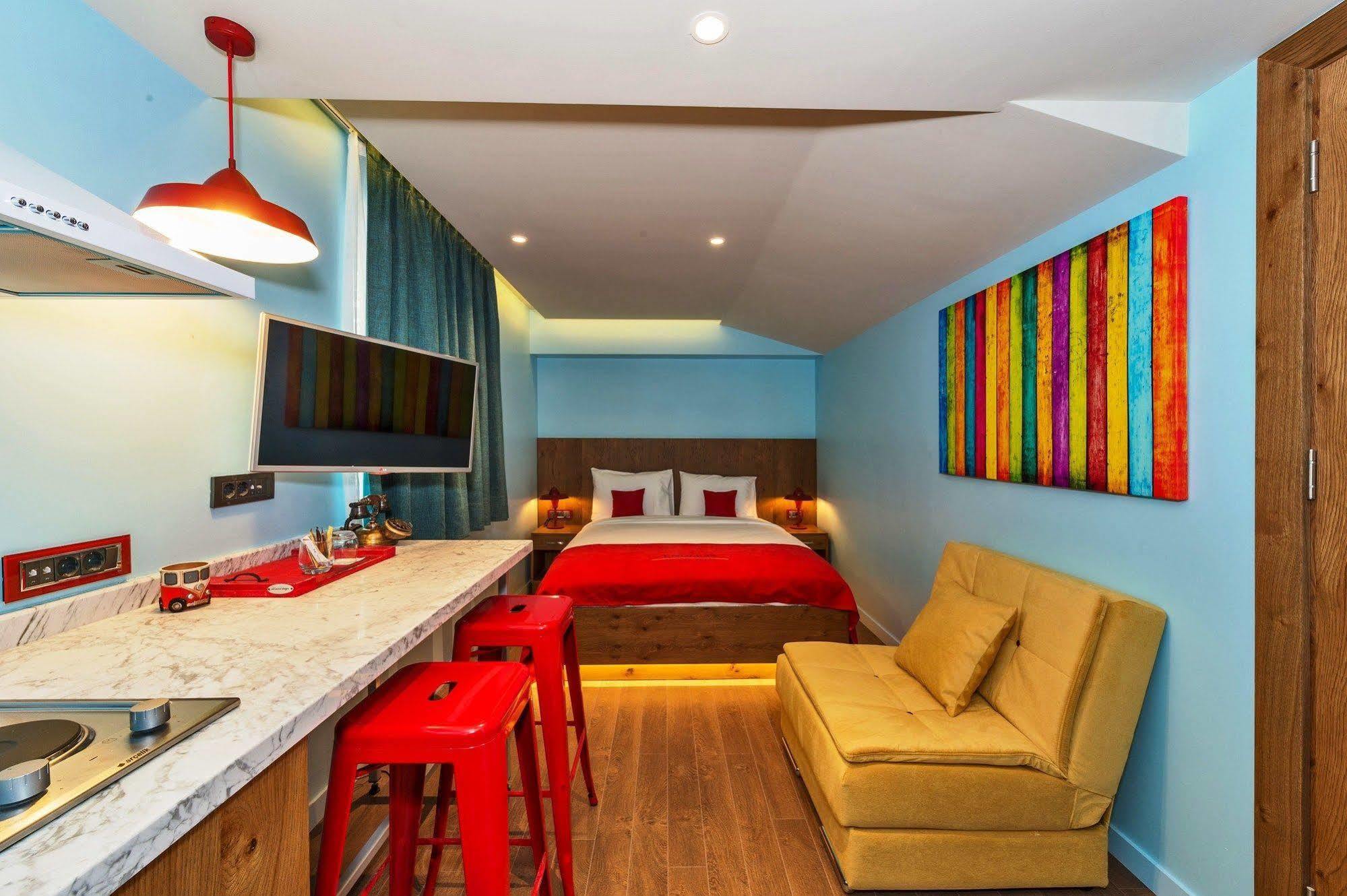Hotel Taksim Nis - Istiklal Street