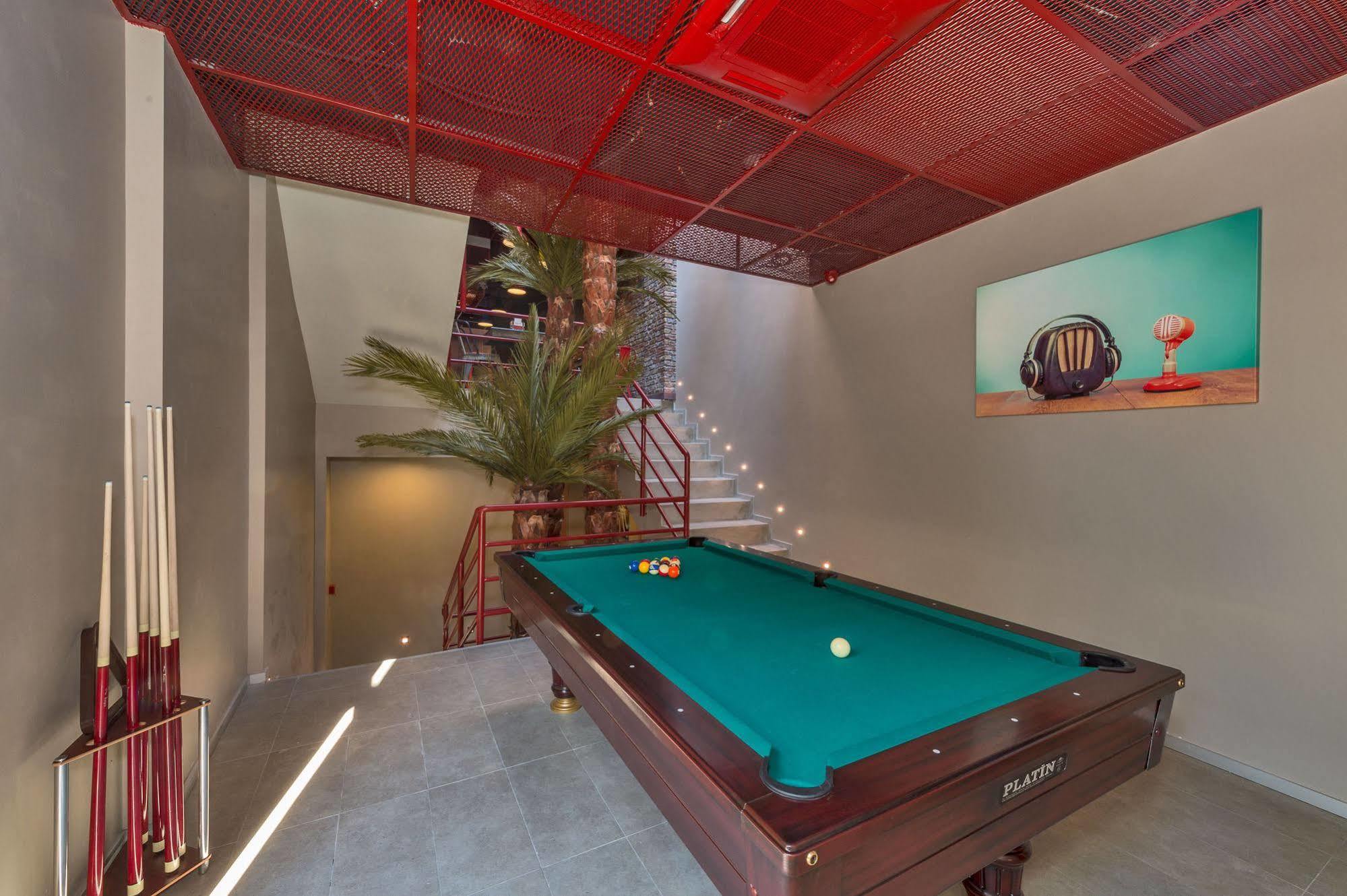 Hotel Taksim Nis - Istiklal Street