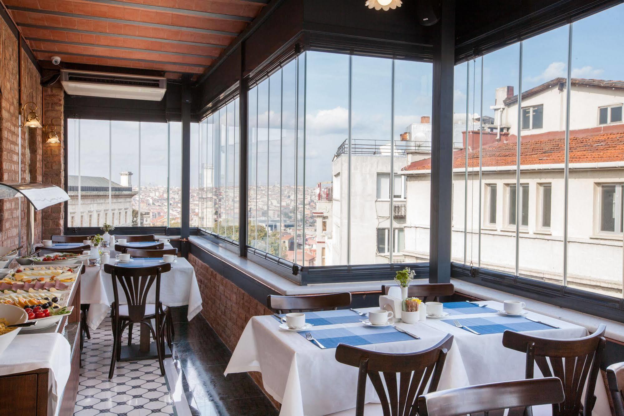Hotel Pera Parma 4*
