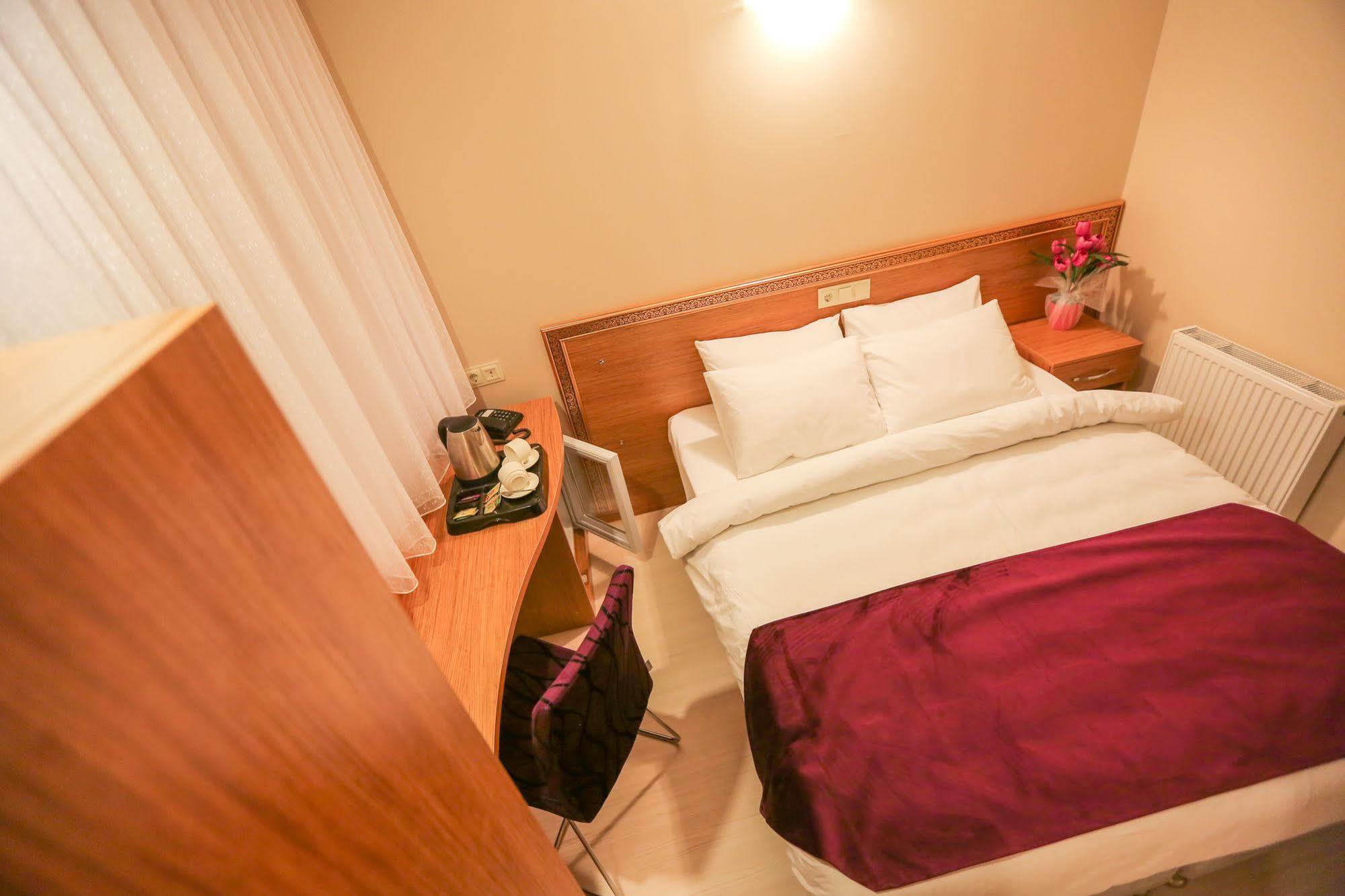 Grand Airport 3*