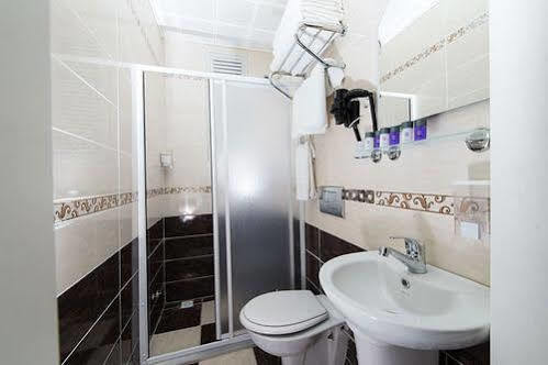 Aparthotel Alhambra