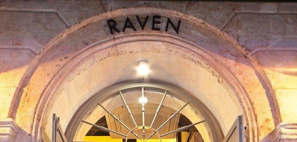 Raven Taksim