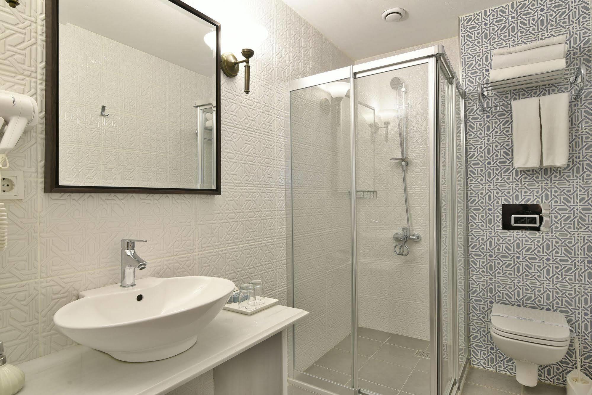 Life Hotel