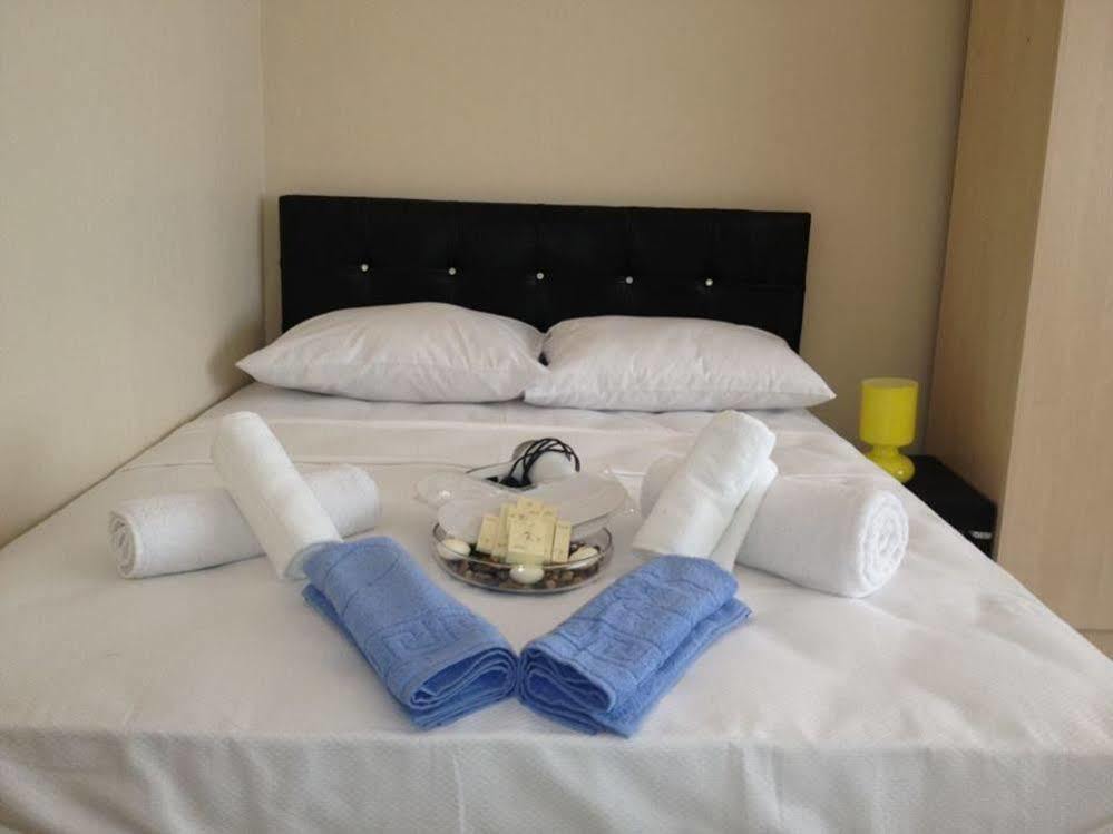 Pera & Otel *
