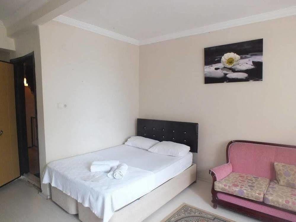 Pera & Otel *
