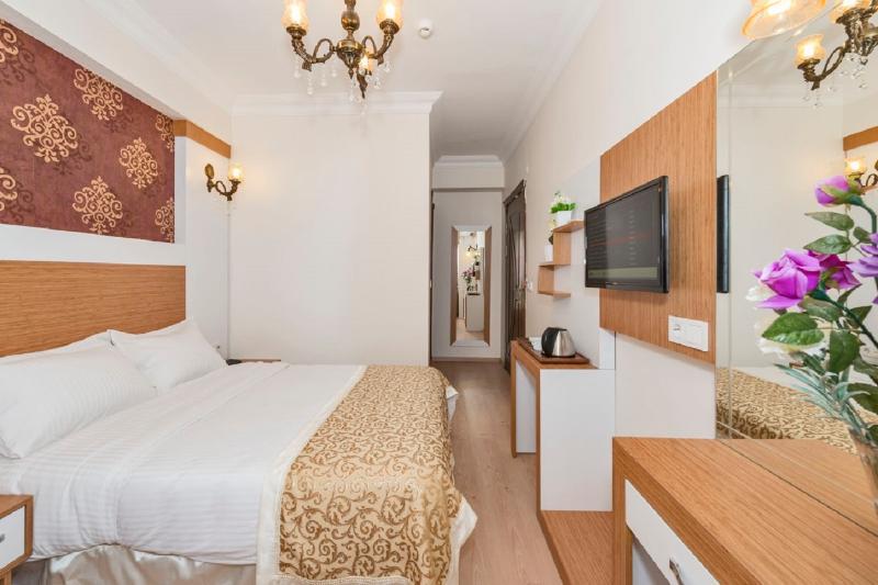 Raimond Hotel