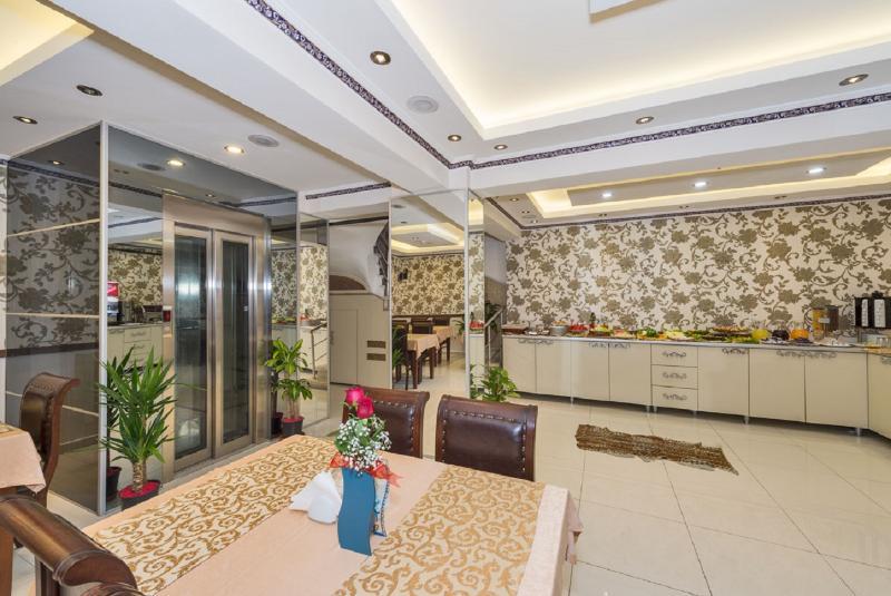 Hotel Raimond