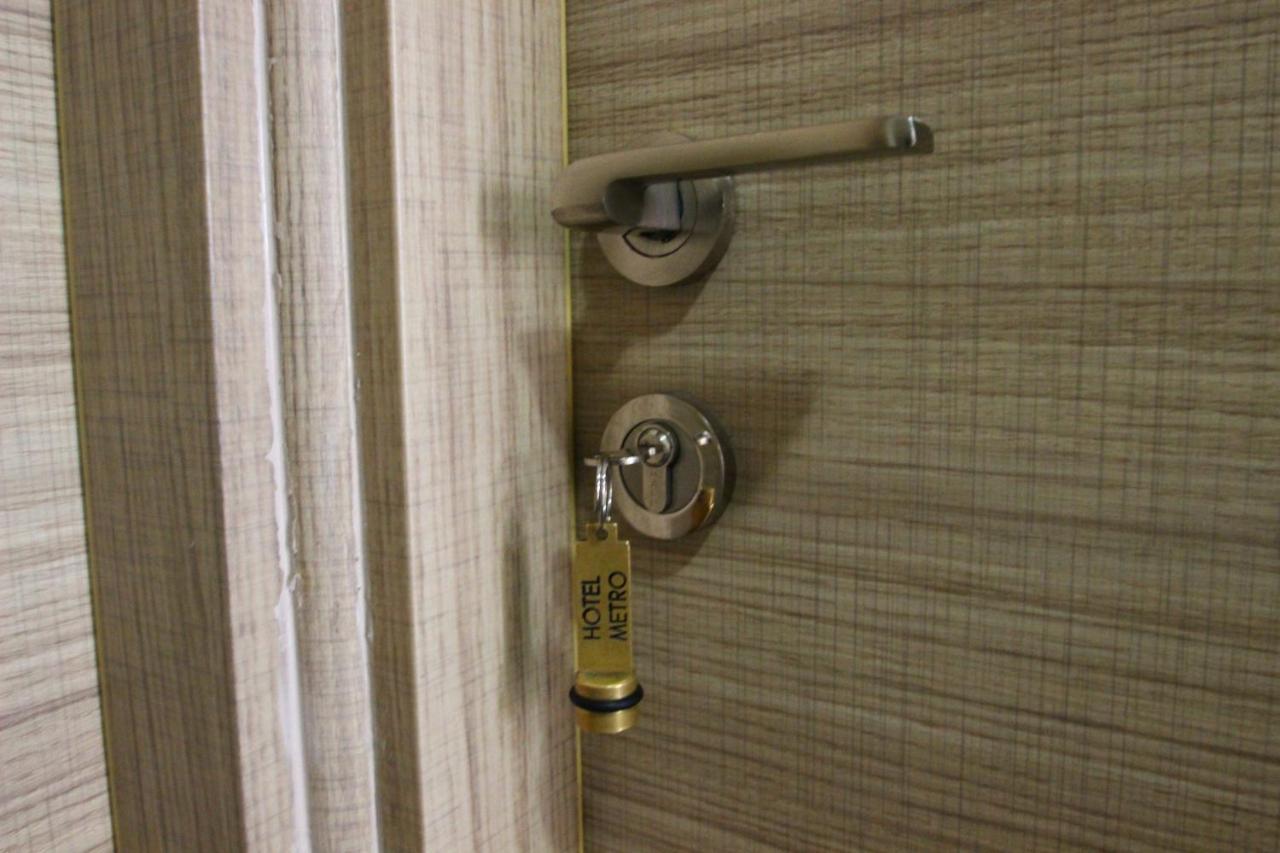 Metro Hotel 2*