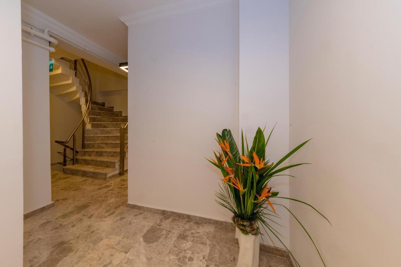 Joy Aparthotel 3*